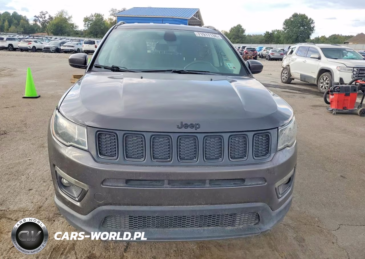 2020 Jeep Compass Latitude VIN:3C4NJCBBXLT205755 - 5