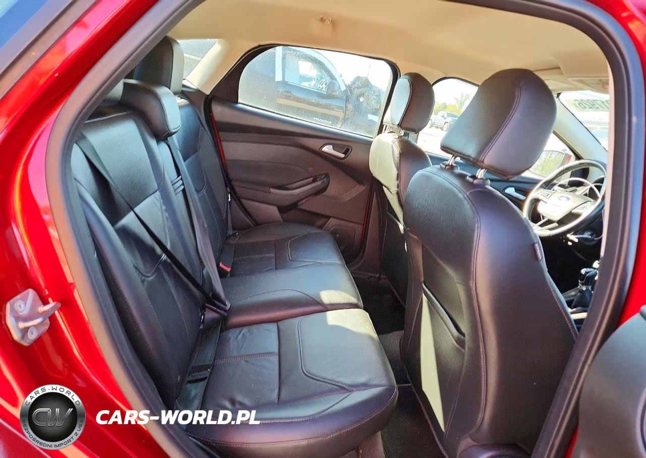2016 Ford Focus Se VIN:1FADP3K2XGL248395 - 10