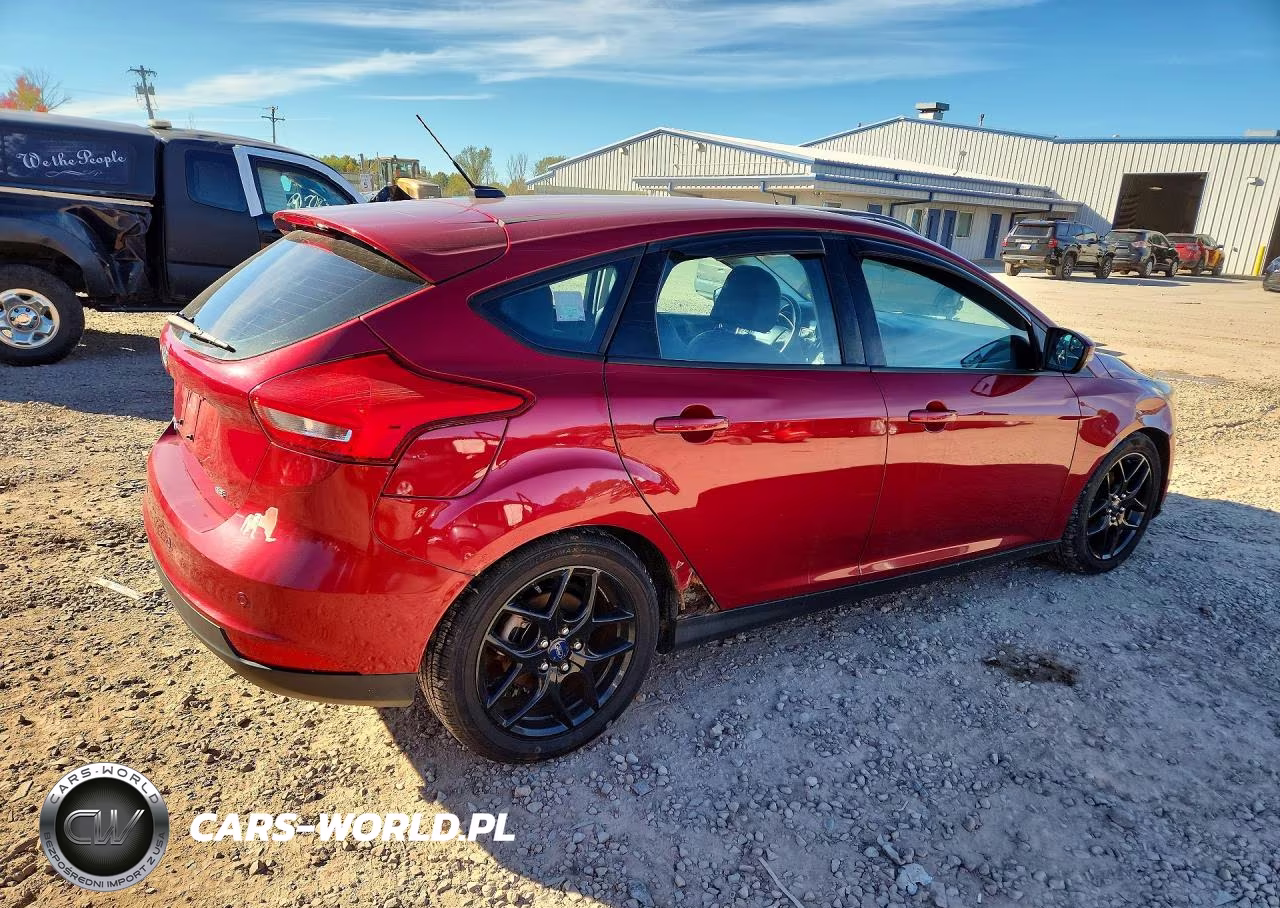 2016 Ford Focus Se VIN:1FADP3K2XGL248395 - 3