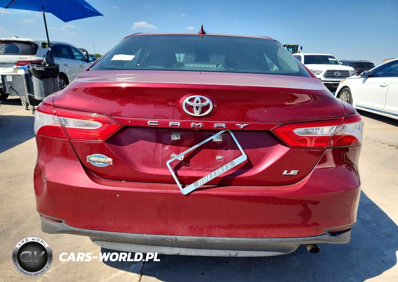 2020 Toyota Camry Le VIN:4T1C11AK0LU939593 - 6