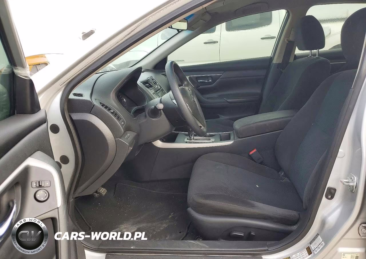2015 Nissan Altima 2.5 S VIN:1N4AL3AP8FC570284 - 7