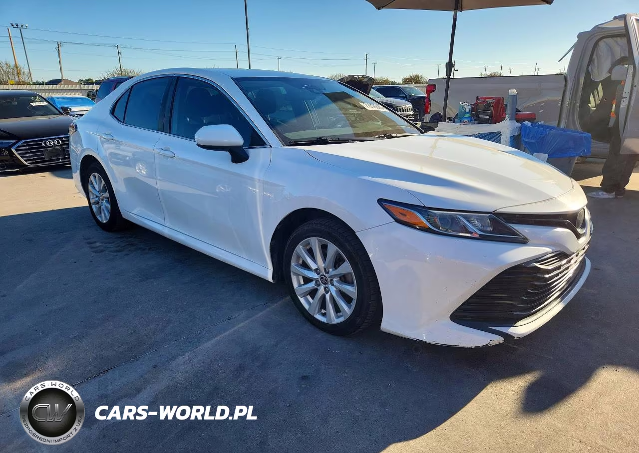 2020 Toyota Camry Le VIN:4T1C11AKXLU988610 - 4