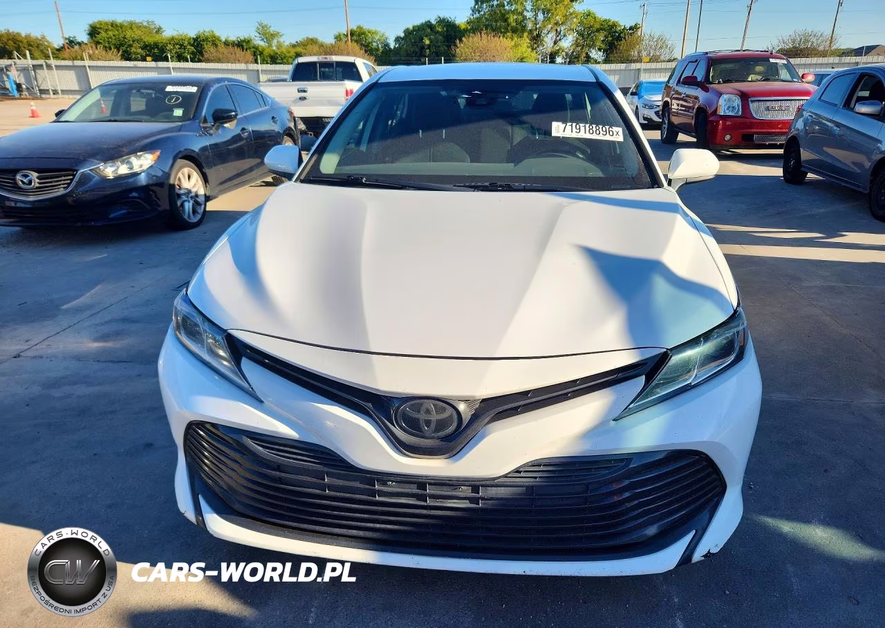 2020 Toyota Camry Le VIN:4T1C11AKXLU988610 - 5