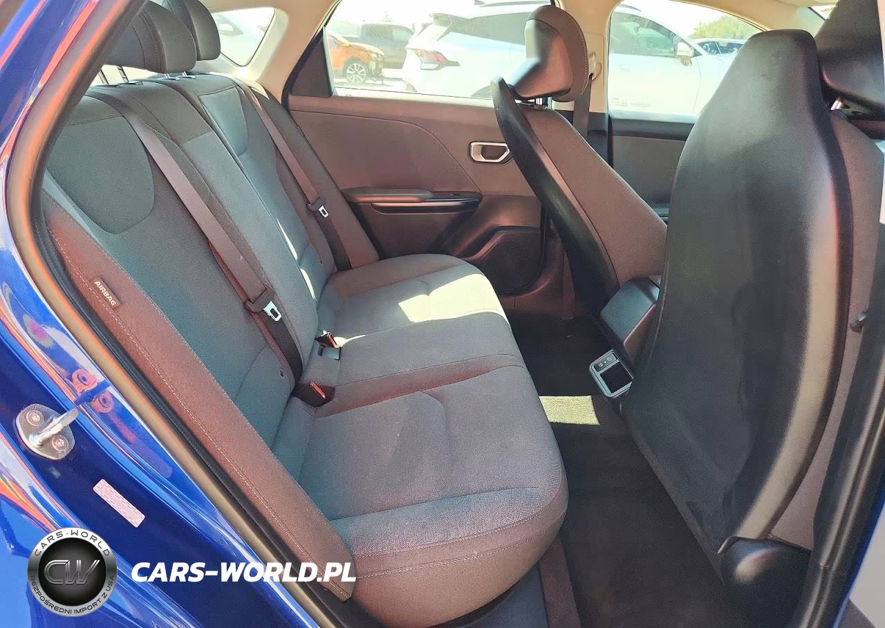 2025 Kia K4 Lxs VIN:3KPFT4DE0SE049854 - 10