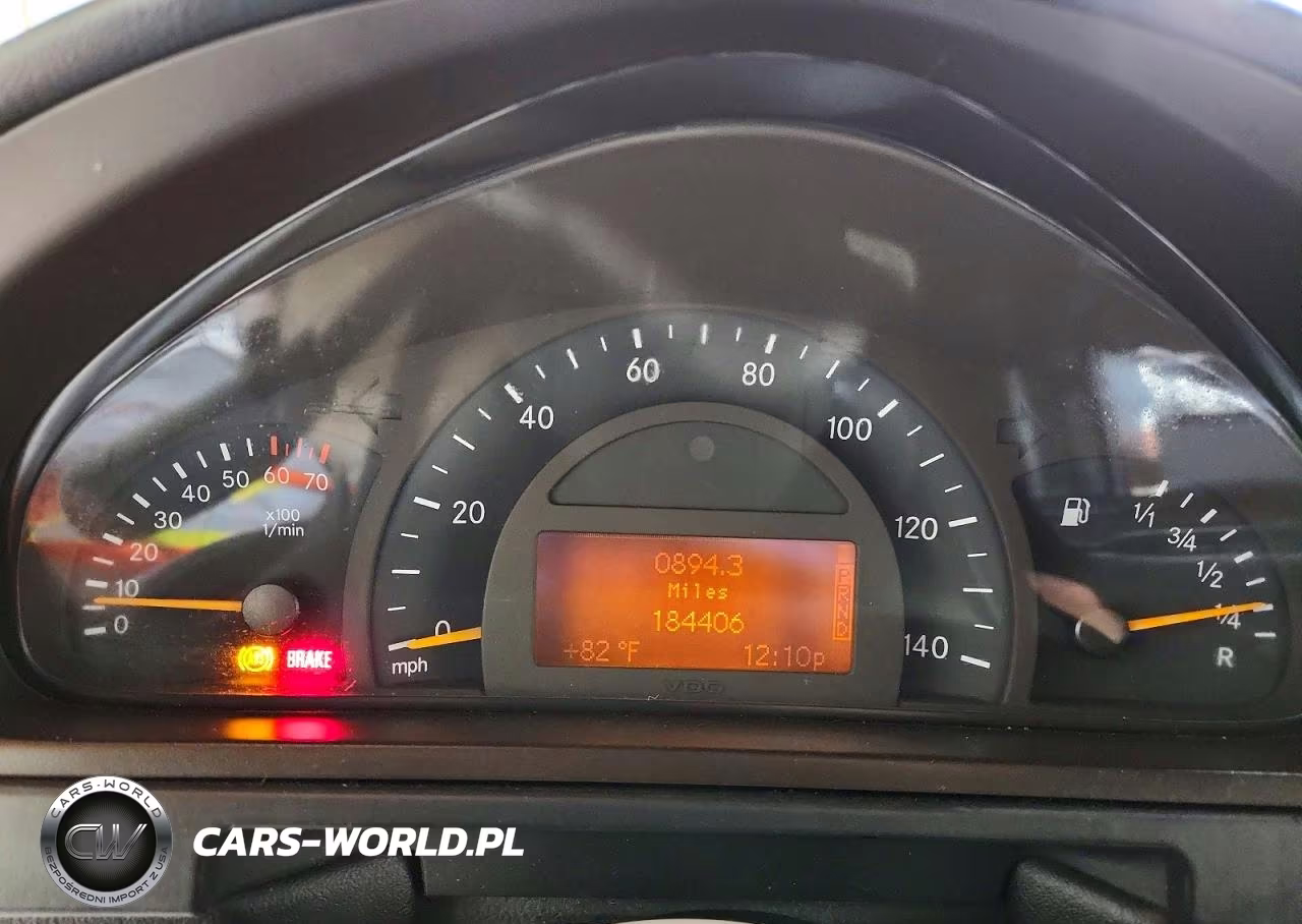 2002 Mercedes-Benz G 500 VIN:WDCYR49E02X133800 - 9