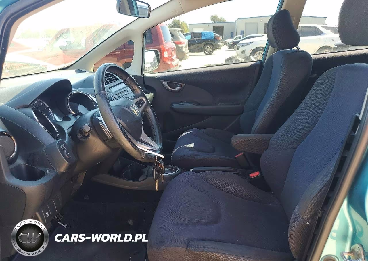 2012 Honda Fit Sport VIN:JHMGE8H54CC025824 - 7
