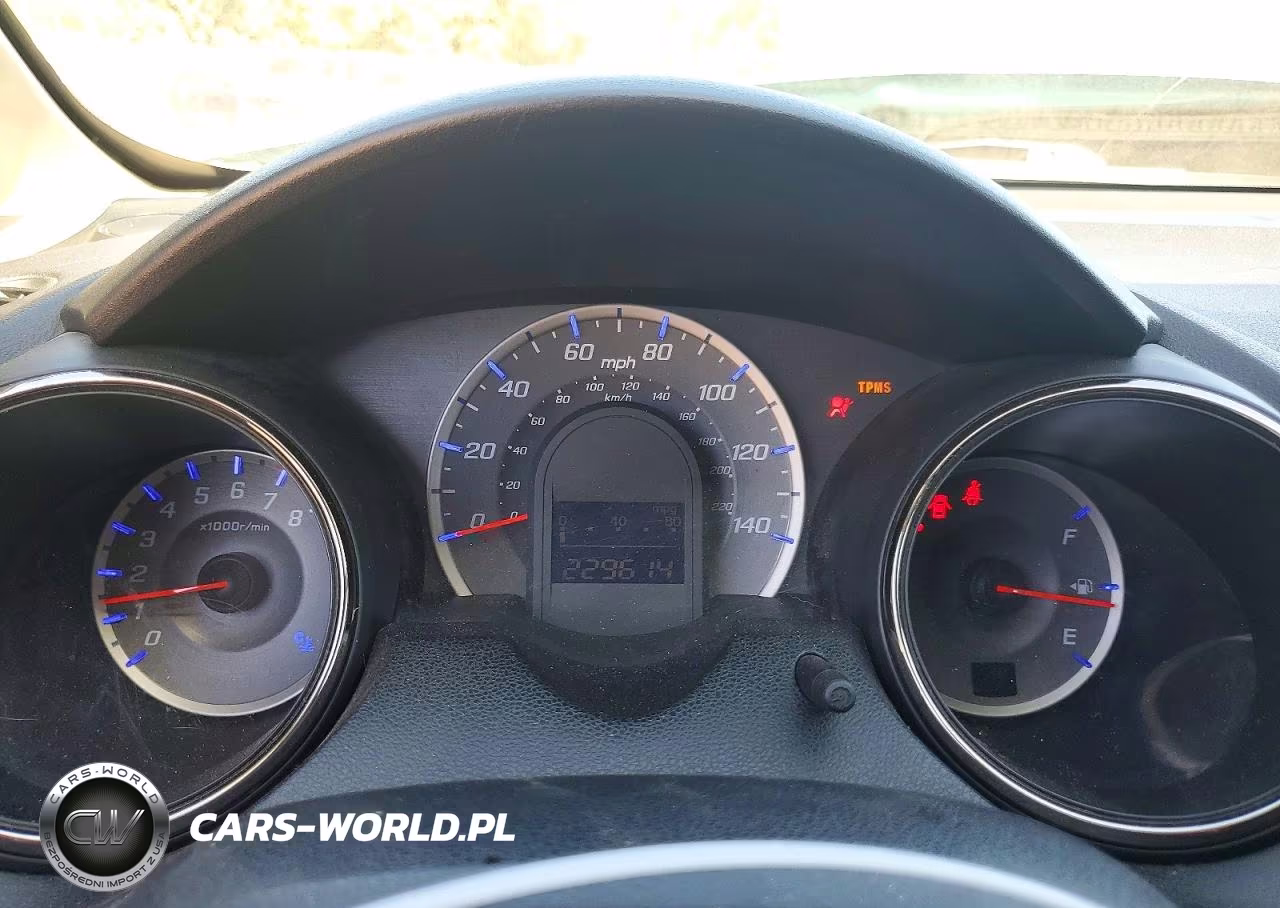 2012 Honda Fit Sport VIN:JHMGE8H54CC025824 - 9