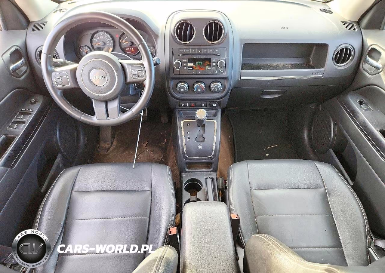 2015 Jeep Patriot Latitude VIN:1C4NJRFB2FD290677 - 8