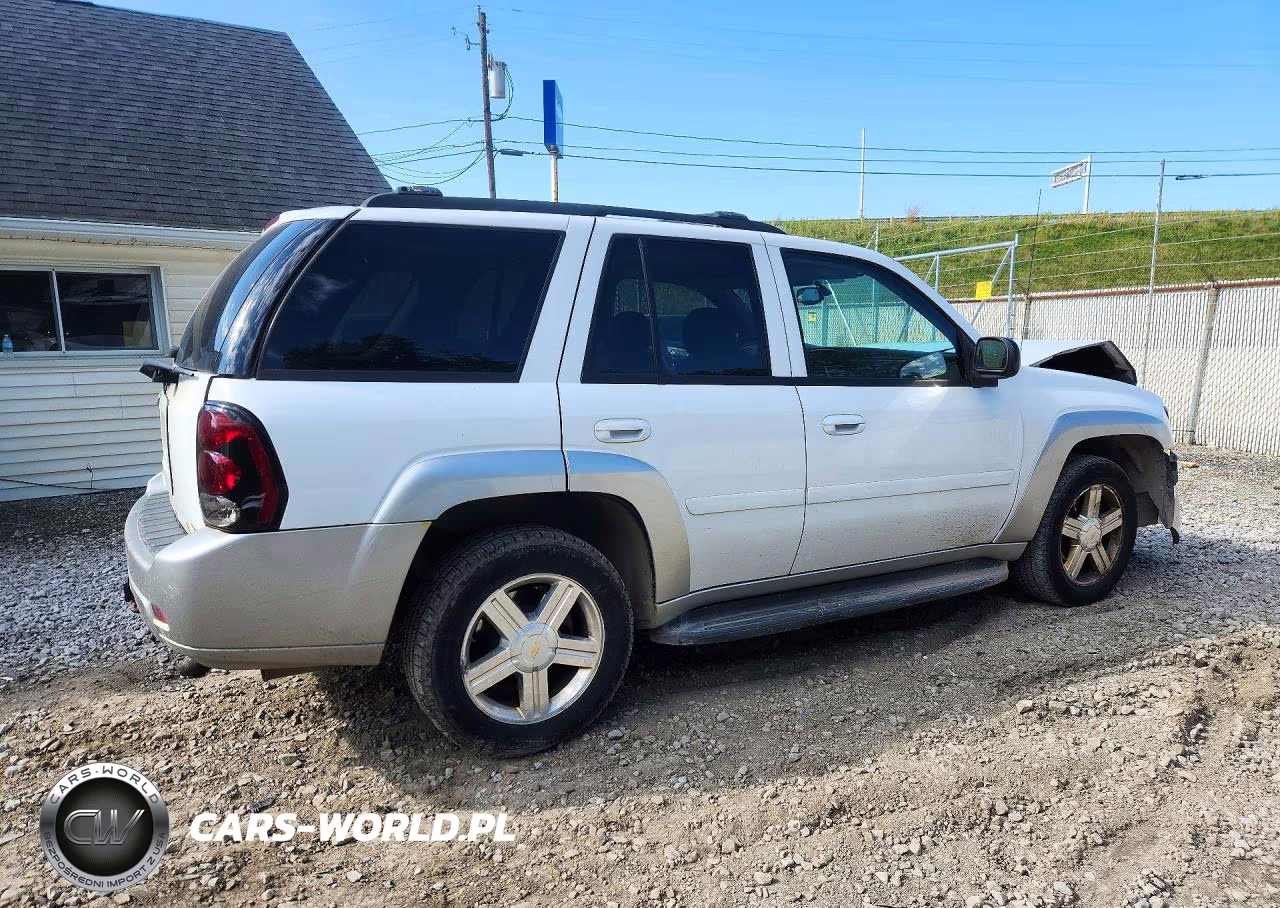 2008 Chevrolet Trailblazer Ls VIN:1GNDS13S182223637 - 3