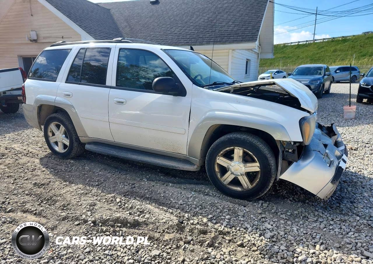 2008 Chevrolet Trailblazer Ls VIN:1GNDS13S182223637 - 4
