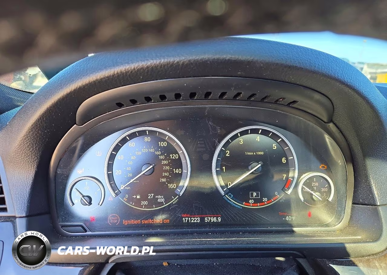 2013 BMW 528 I VIN:WBAXG5C50DDY37700 - 9