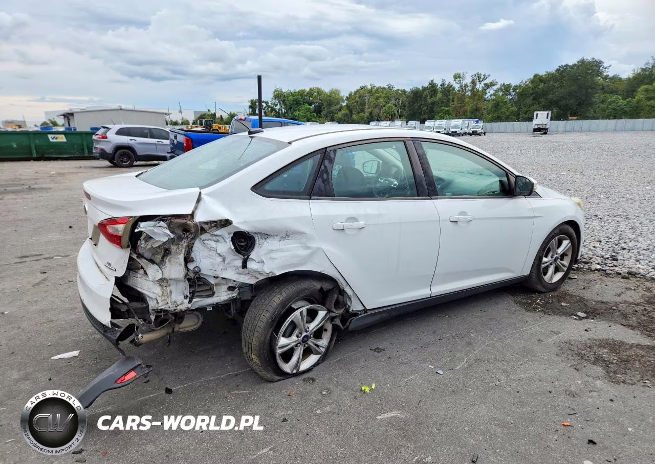 2013 Ford Focus Se VIN:1FADP3F20DL157092 - 3