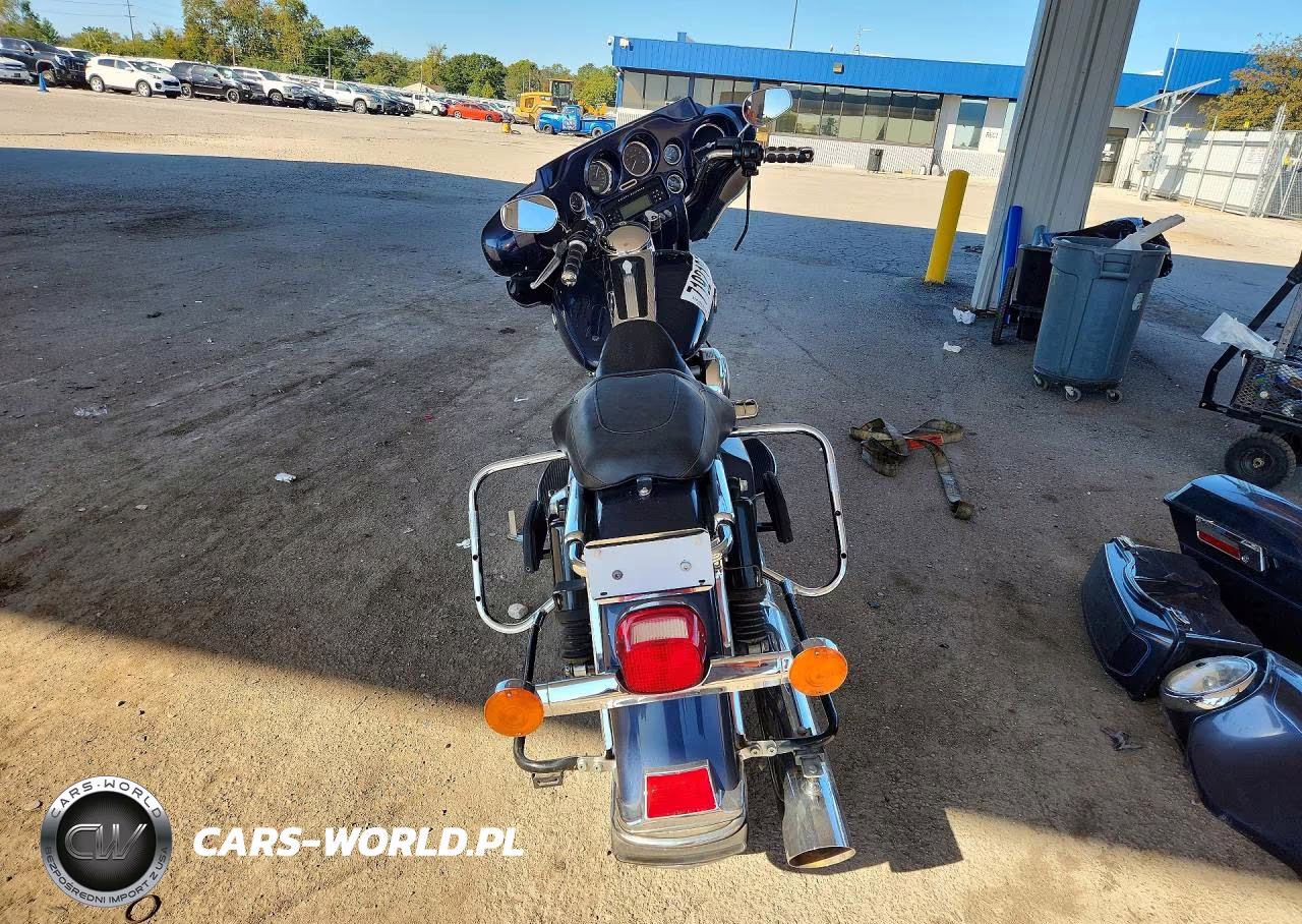 2008 Harley-Davidson Flhtcui VIN:1HD1FC4108Y625078 - 4