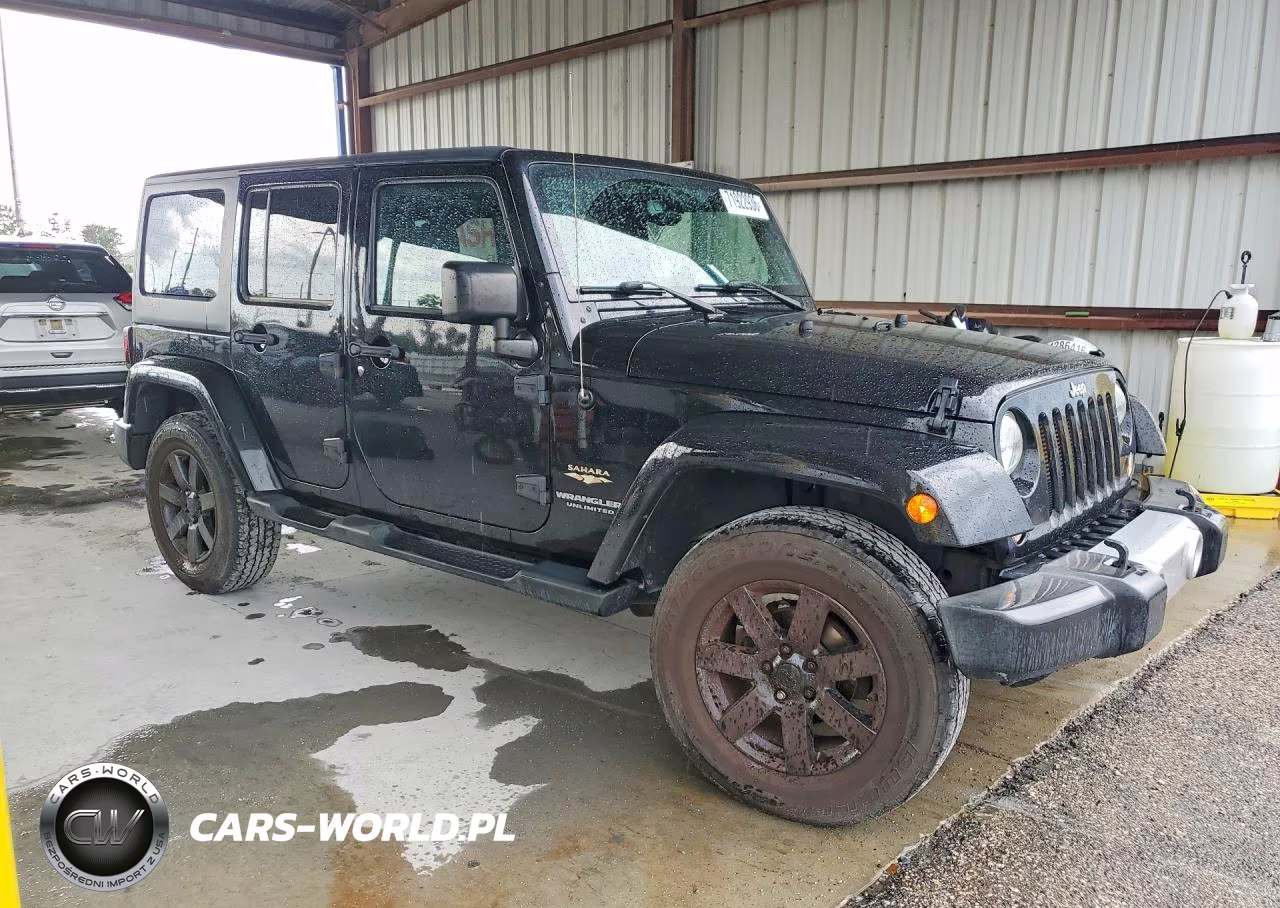 2015 Jeep Wrangler Unlimited Sahara VIN:1C4BJWEG8FL688786 - 4