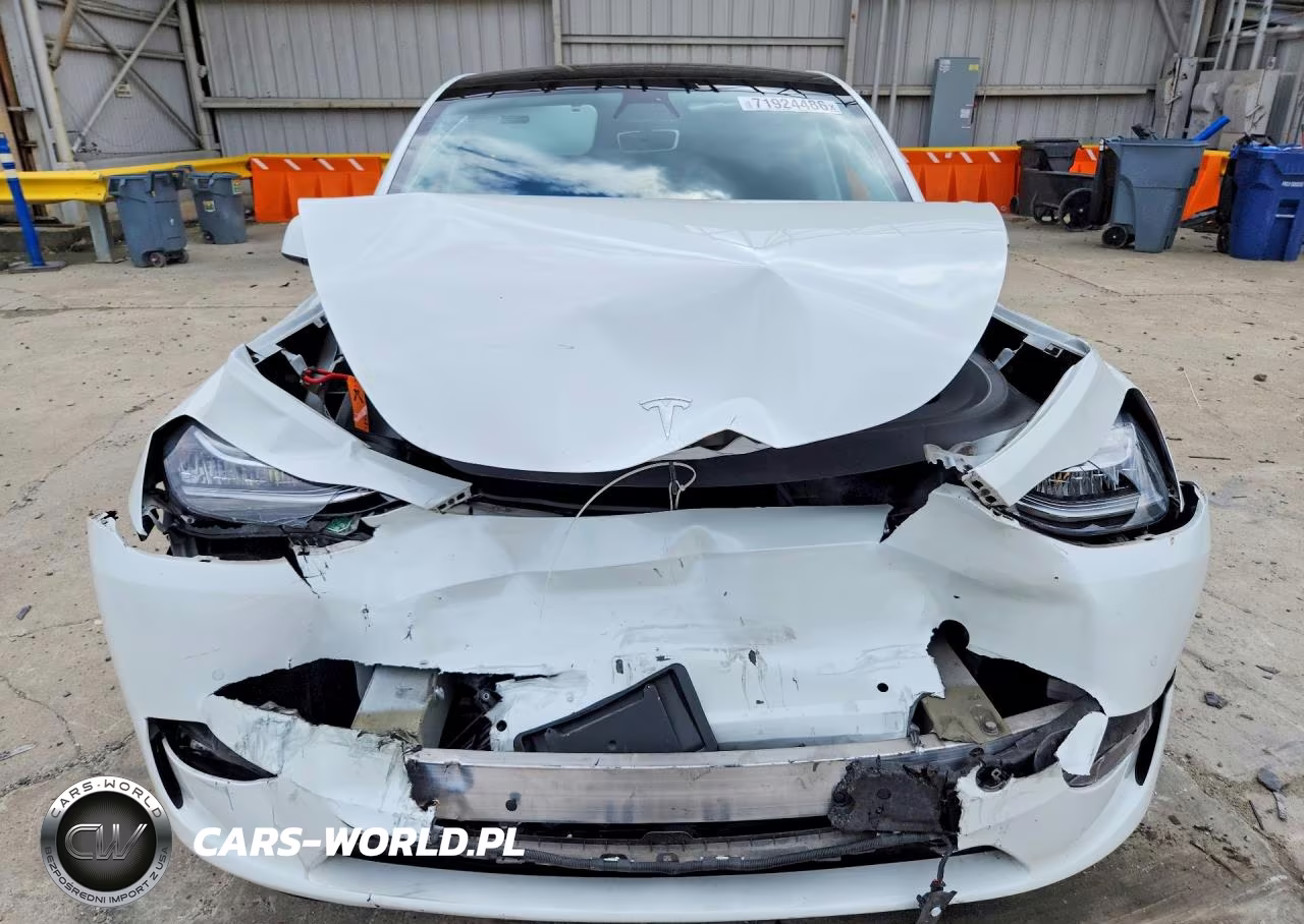 2021 Tesla Model Y VIN:5YJYGAED1MF210792 - 5