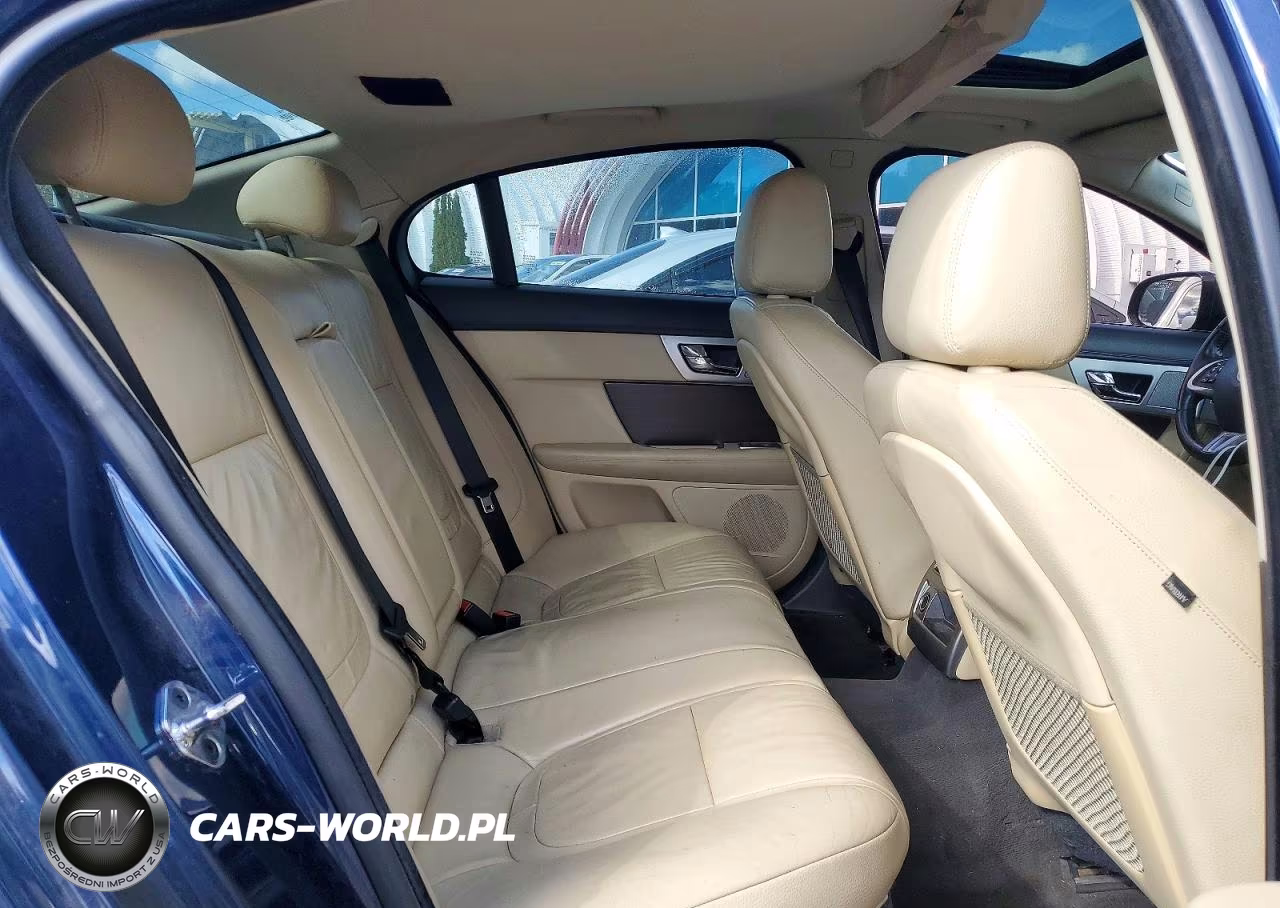 2012 Jaguar Xf VIN:SAJWA0FB0CLS56871 - 10