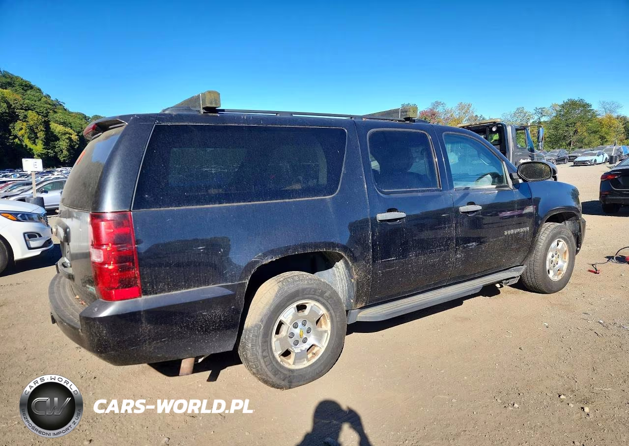 2010 Chevrolet Suburban K1500 Ls VIN:1GNUKHE33AR215311 - 3