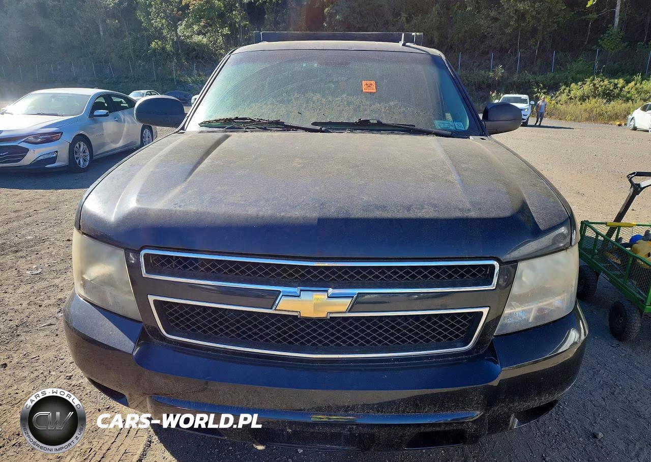 2010 Chevrolet Suburban K1500 Ls VIN:1GNUKHE33AR215311 - 5