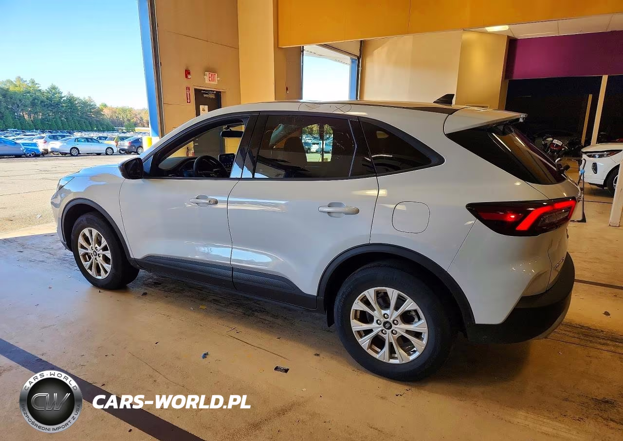 2025 Ford Escape Active VIN:1FMCU9GN0SUB17592 - 2