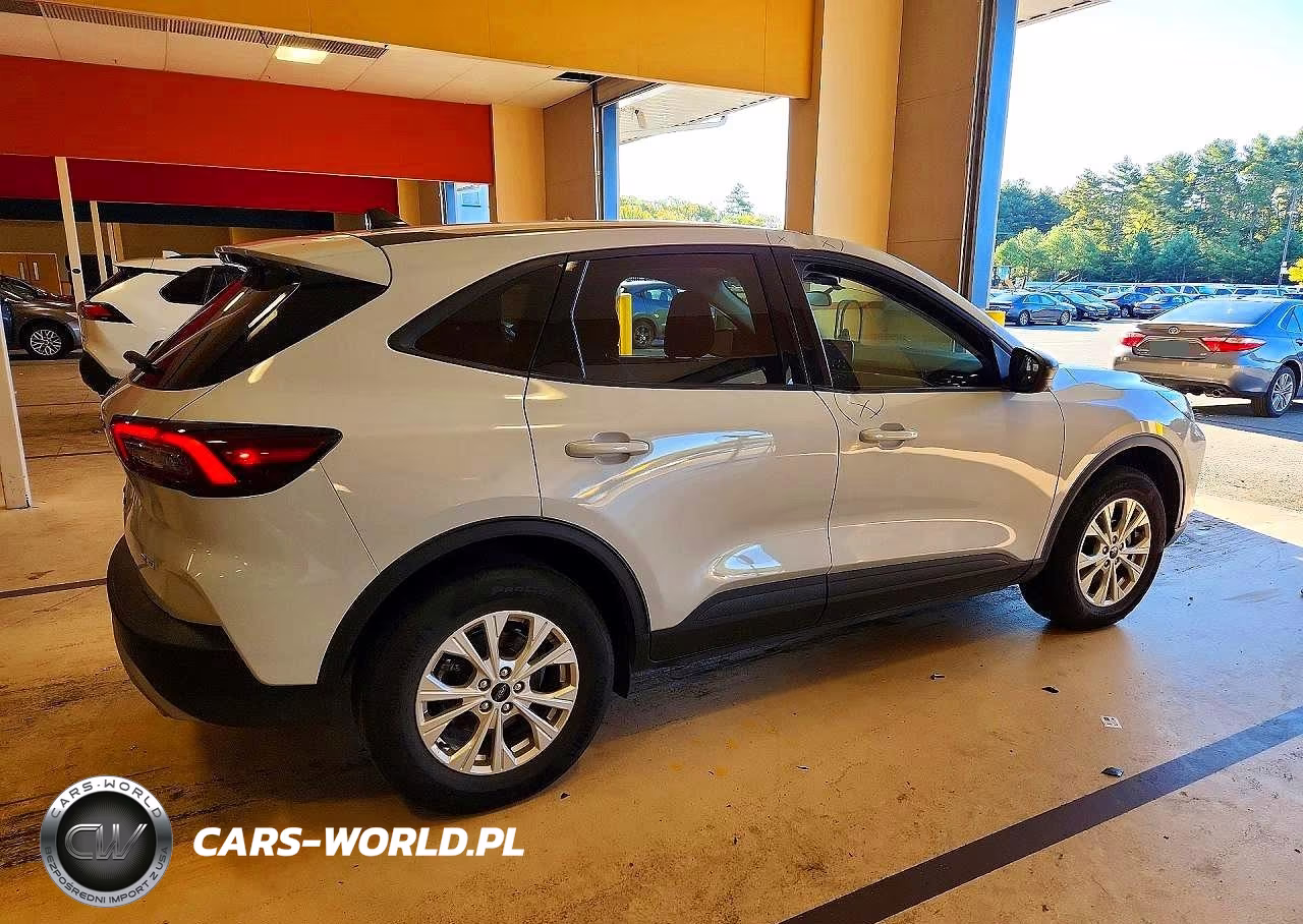 2025 Ford Escape Active VIN:1FMCU9GN0SUB17592 - 3