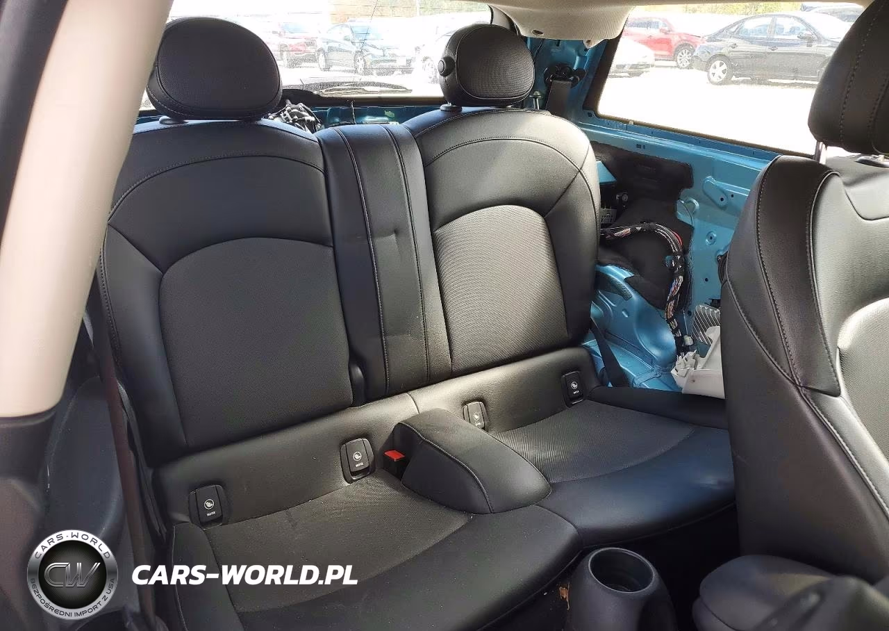 2018 Mini Cooper S VIN:WMWXP7C53J2A47717 - 10