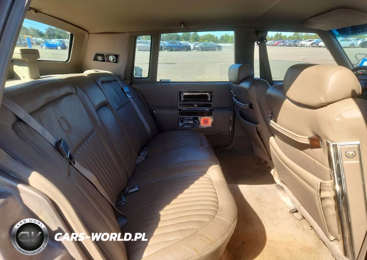 1992 Cadillac Brougham VIN:1G6DW5471NR700488 - 10