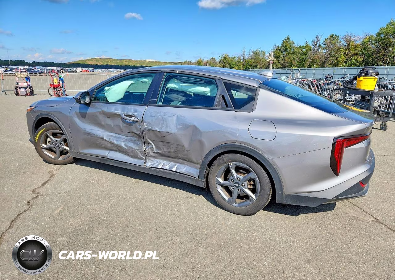 2025 Kia K4 Lxs VIN:3KPFT4DE0SE047330 - 2