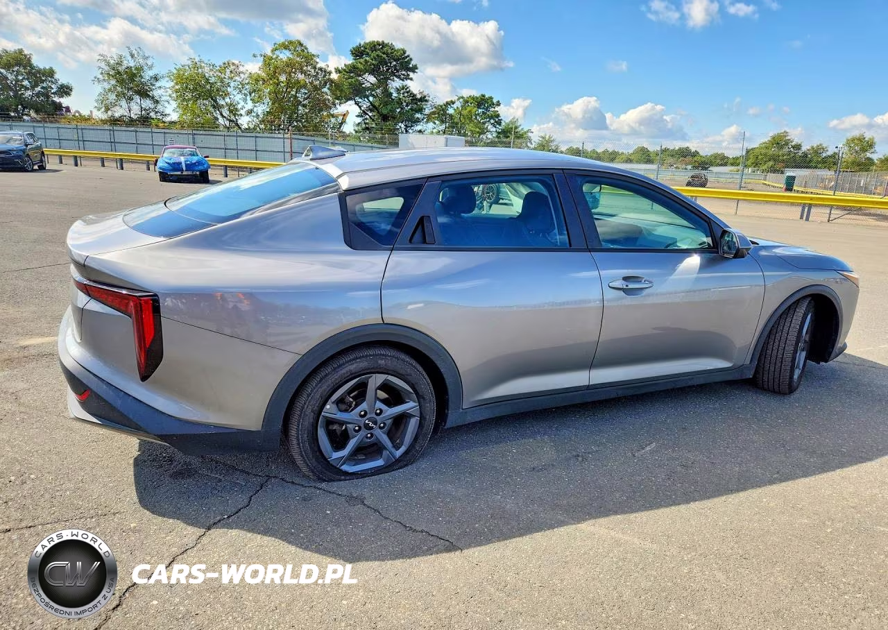 2025 Kia K4 Lxs VIN:3KPFT4DE0SE047330 - 3