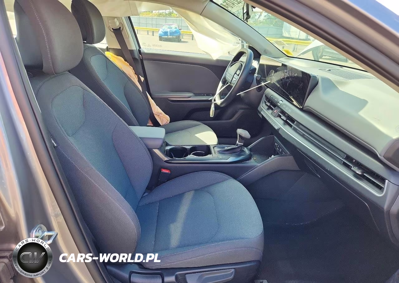 2025 Kia K4 Lxs VIN:3KPFT4DE0SE047330 - 7