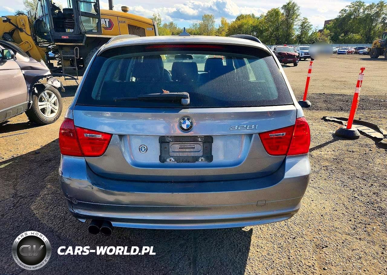 2011 BMW 328 Xi VIN:WBAUU3C51BA542233 - 6