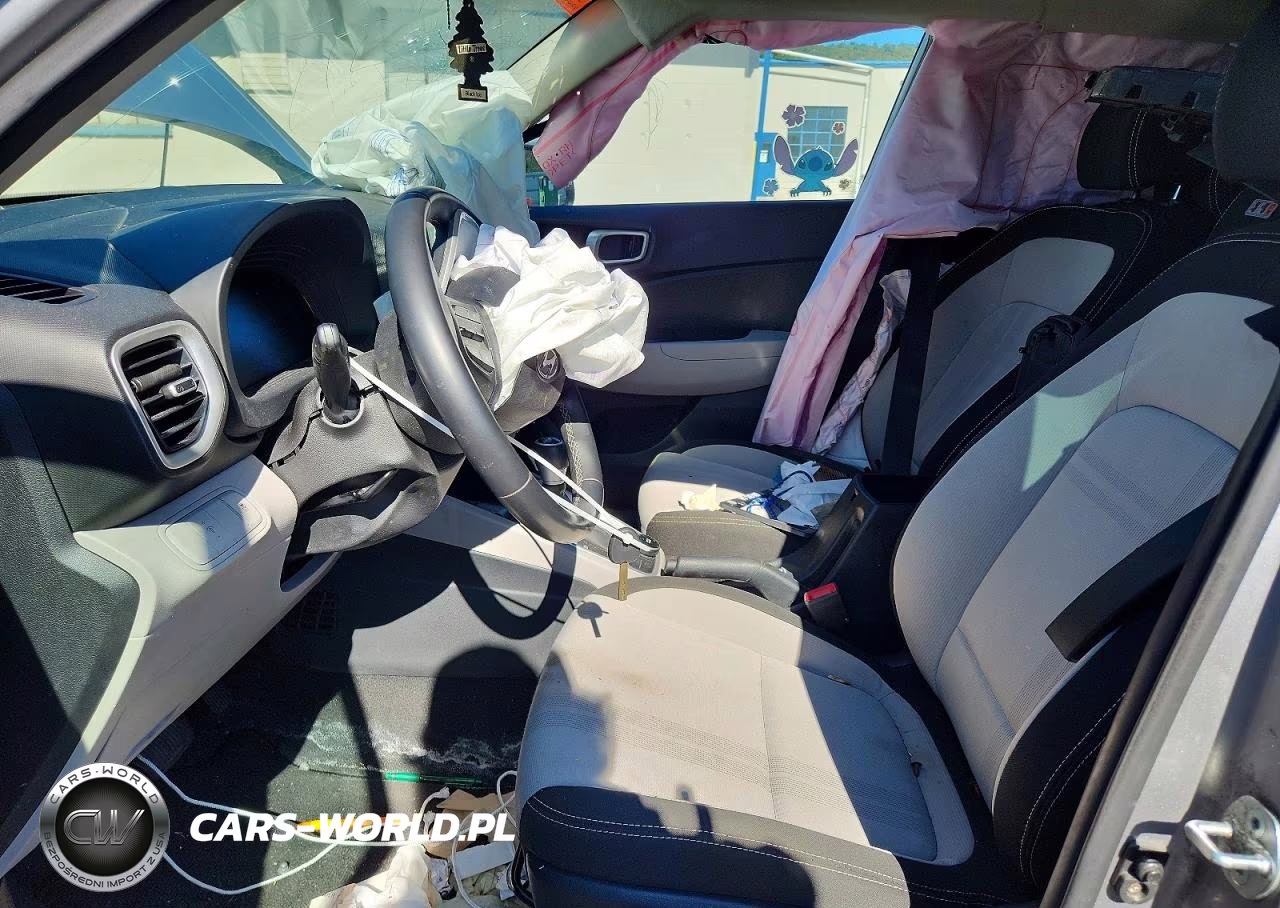 2023 Hyundai Venue Sel VIN:KMHRC8A31PU234054 - 7