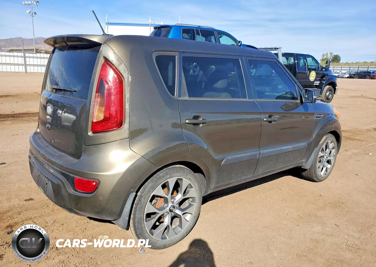 2013 Kia Soul ! VIN:KNDJT2A67D7581861 - 3