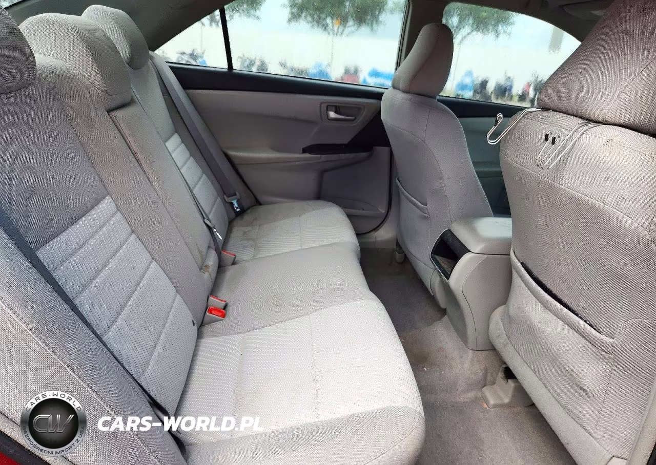 2016 Toyota Camry Le VIN:4T1BF1FK9GU612864 - 10