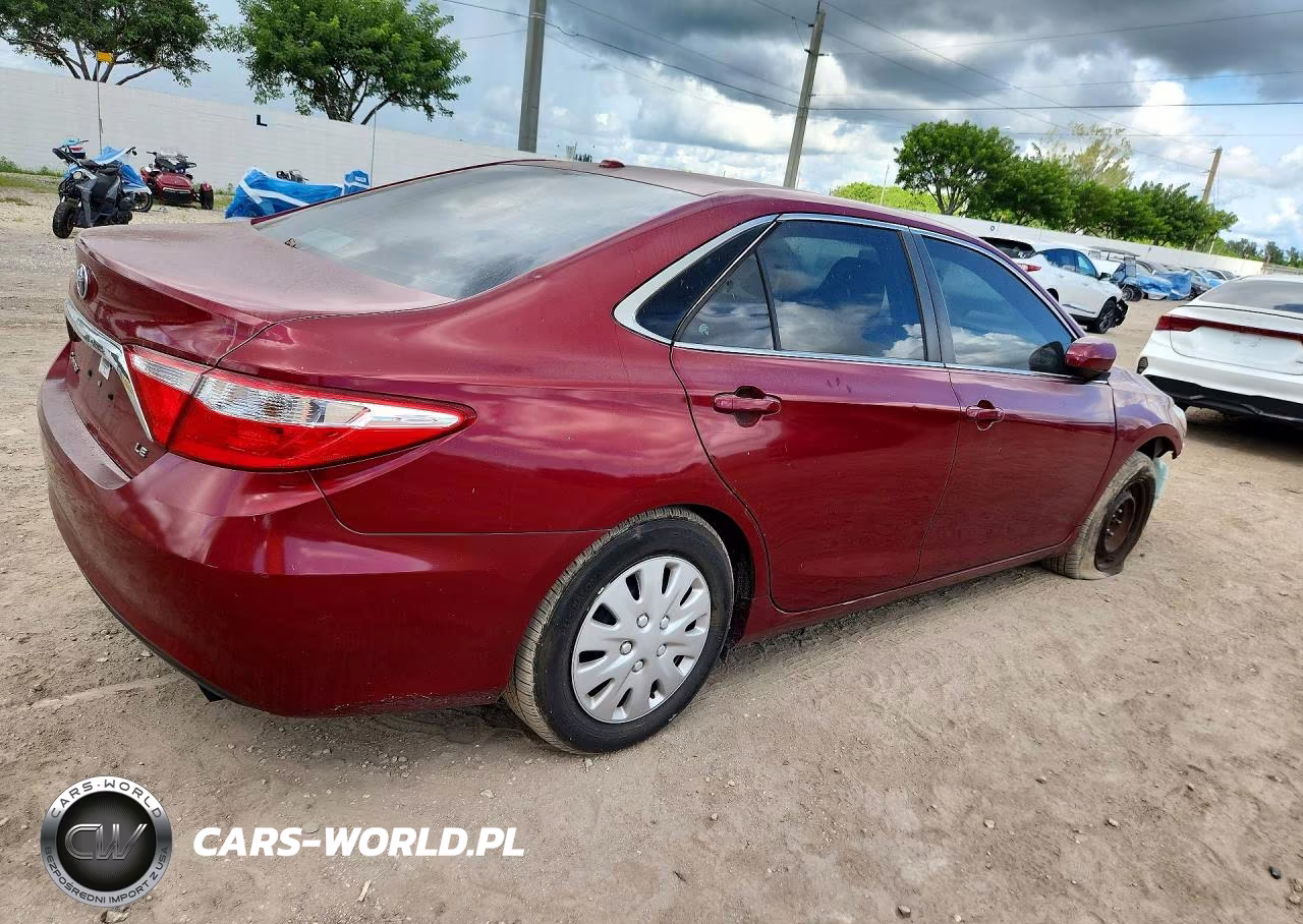 2016 Toyota Camry Le VIN:4T1BF1FK9GU612864 - 3