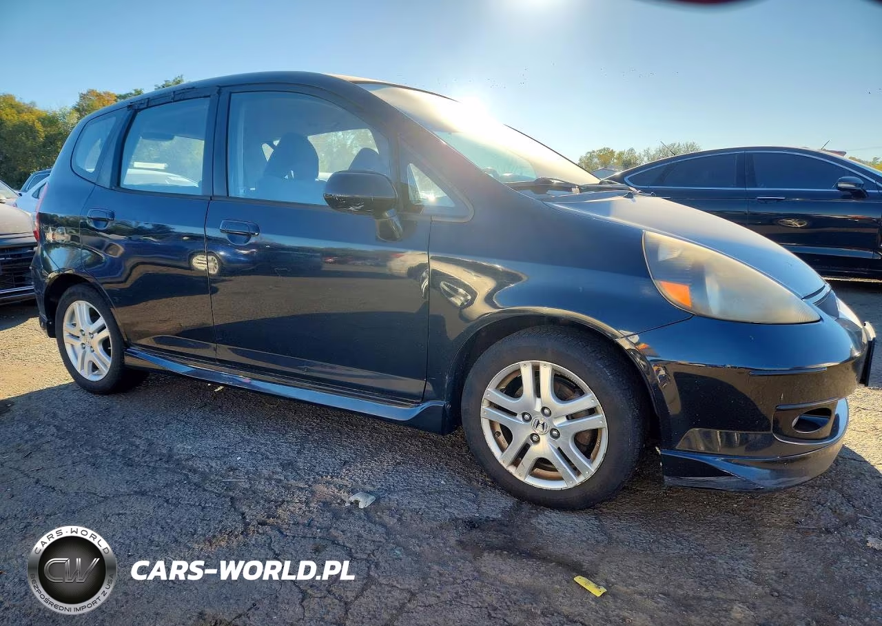 2008 Honda Fit Sport VIN:JHMGD38628S016454 - 4