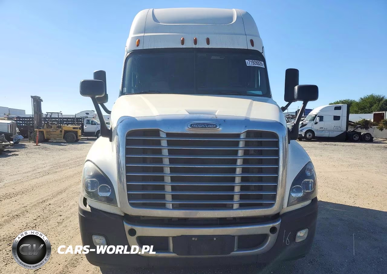 2018 Freightliner Cascadia 125 Semi Truck VIN:3AKJGLDR0JSJN1508 - 5