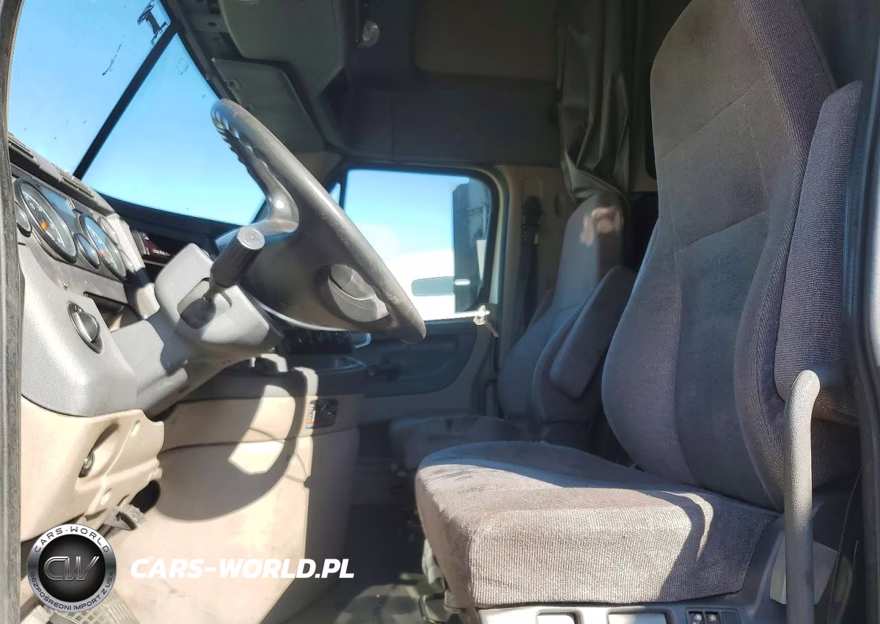 2018 Freightliner Cascadia 125 Semi Truck VIN:3AKJGLDR0JSJN1508 - 7