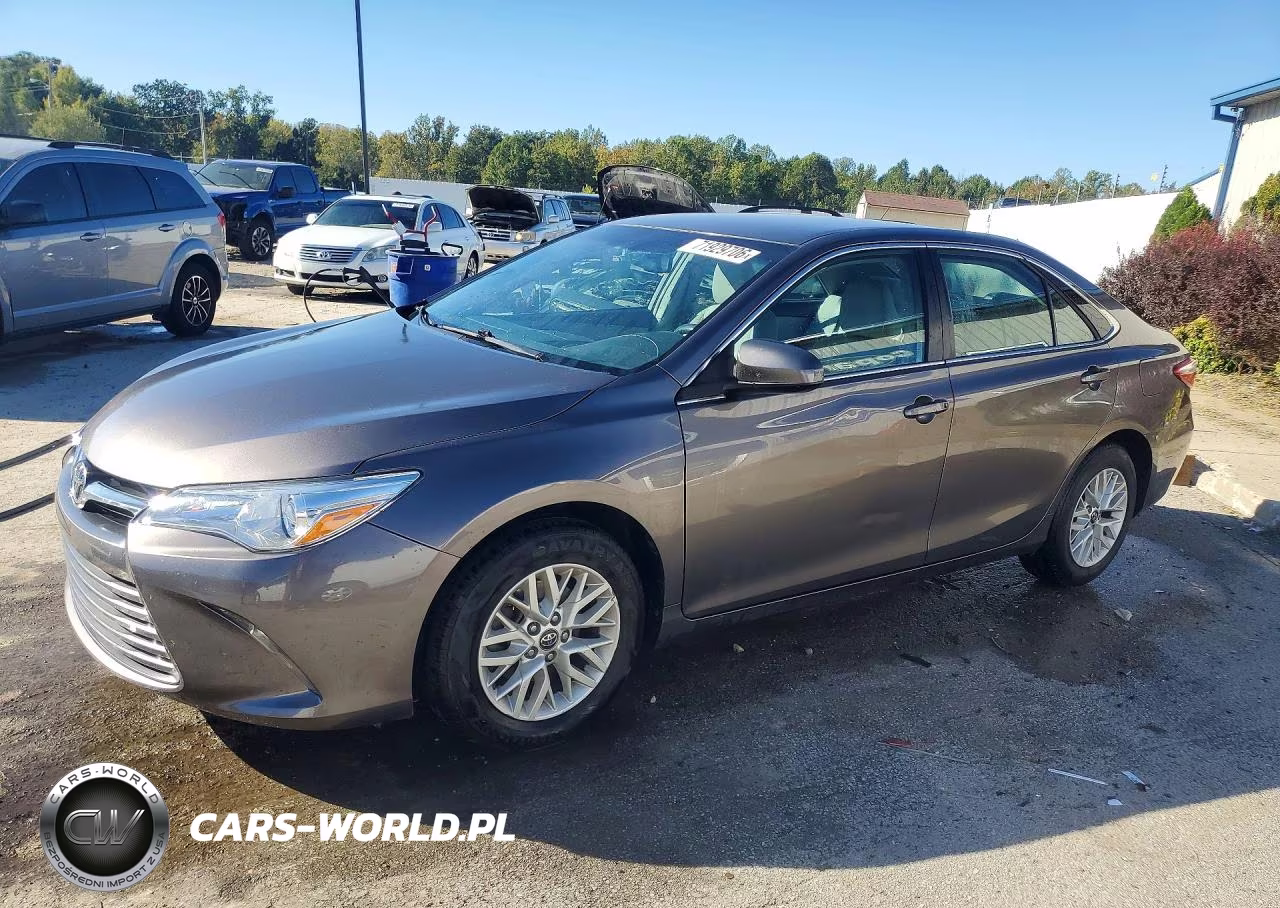 2017 Toyota Camry Le – zdjęcie 1 z 12