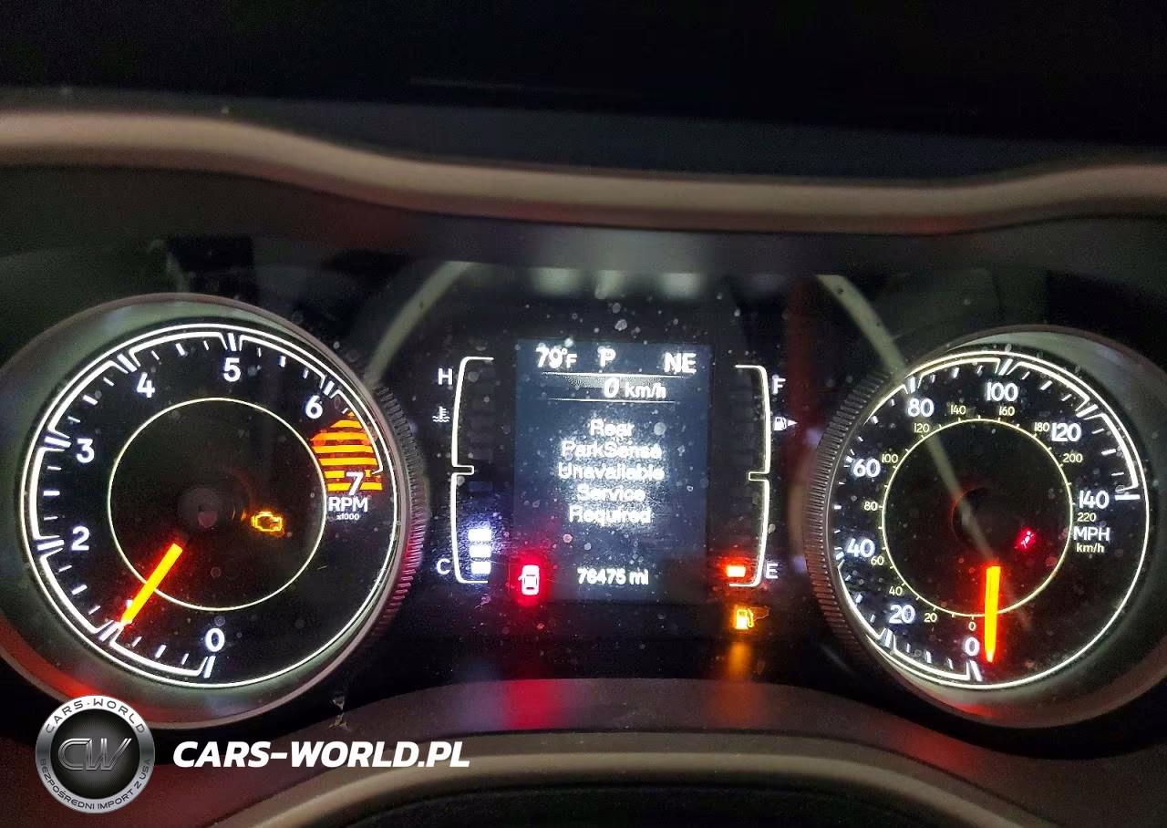 2018 Jeep Cherokee Latitude VIN:1C4PJMCB8JD586828 - 9