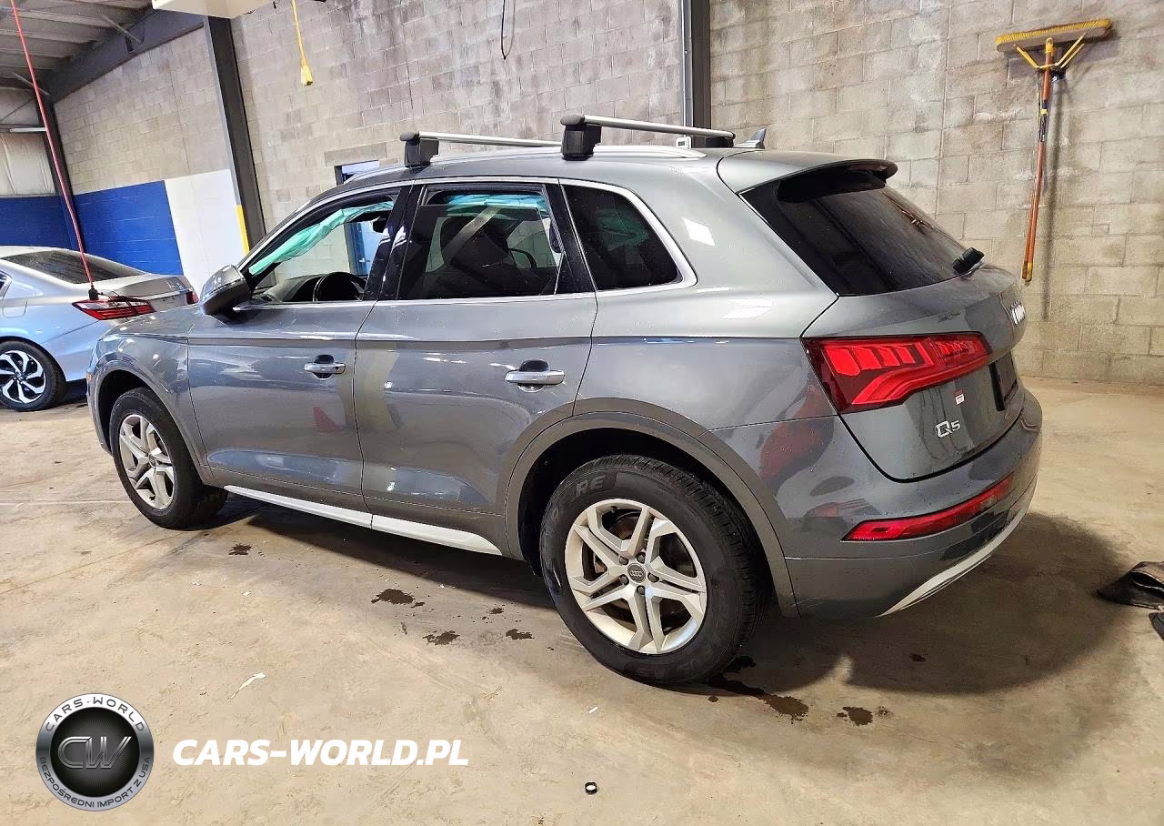 2019 Audi Q5 Premium VIN:WA1ANAFY8K2042491 - 2
