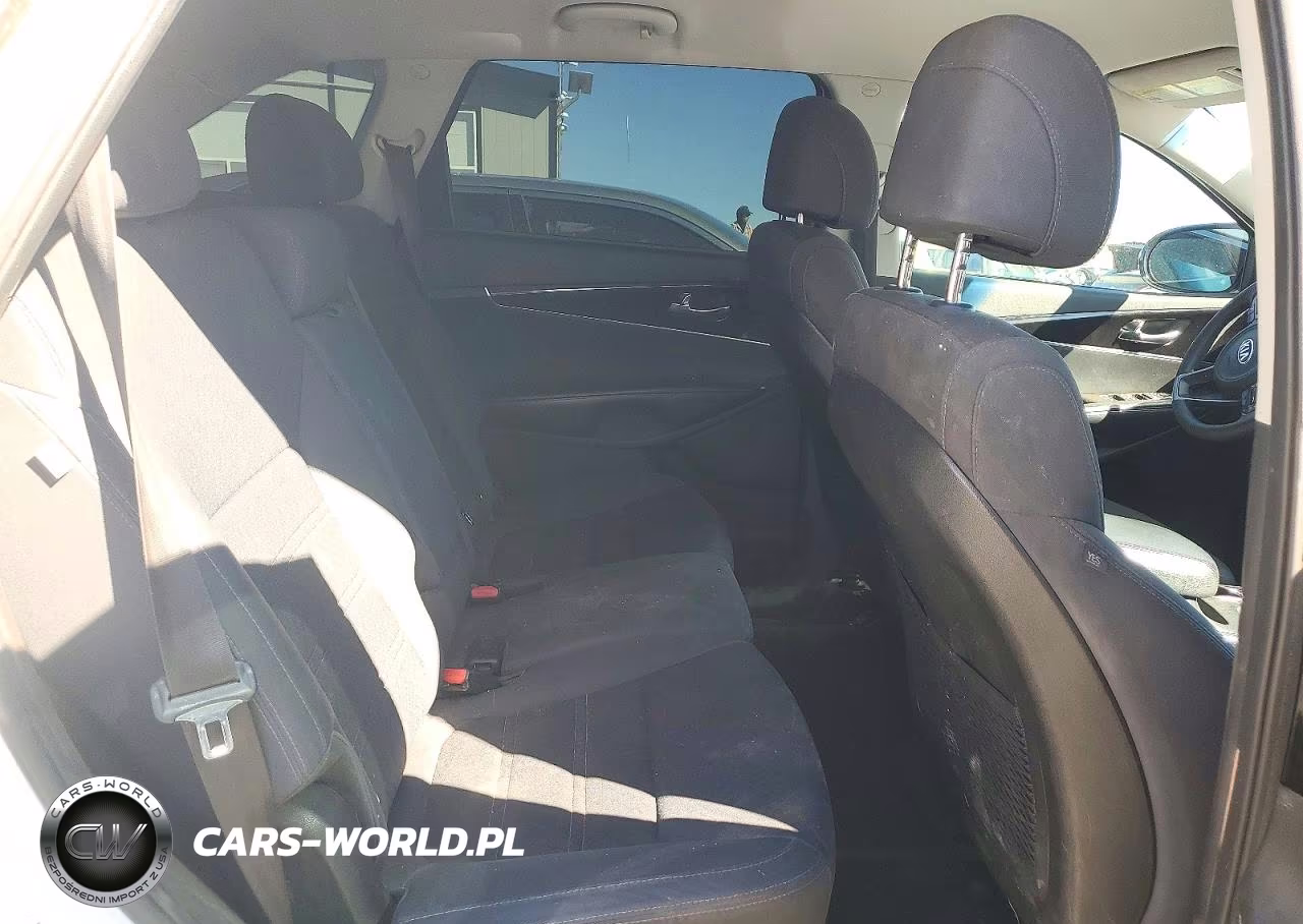 2018 Kia Sorento Lx V6 VIN:5XYPGDA55JG338677 - 11