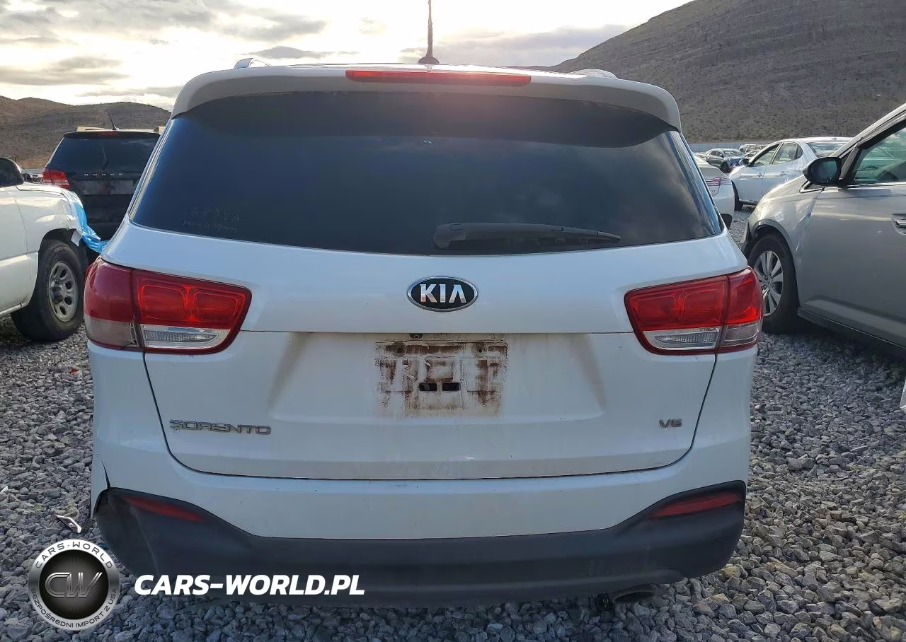 2018 Kia Sorento Lx V6 VIN:5XYPGDA55JG338677 - 6