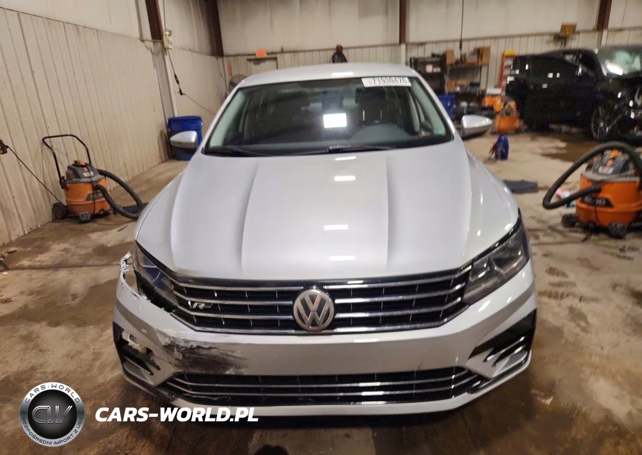 2017 Volkswagen Passat R-Line VIN:1VWDT7A3XHC005420 - 5