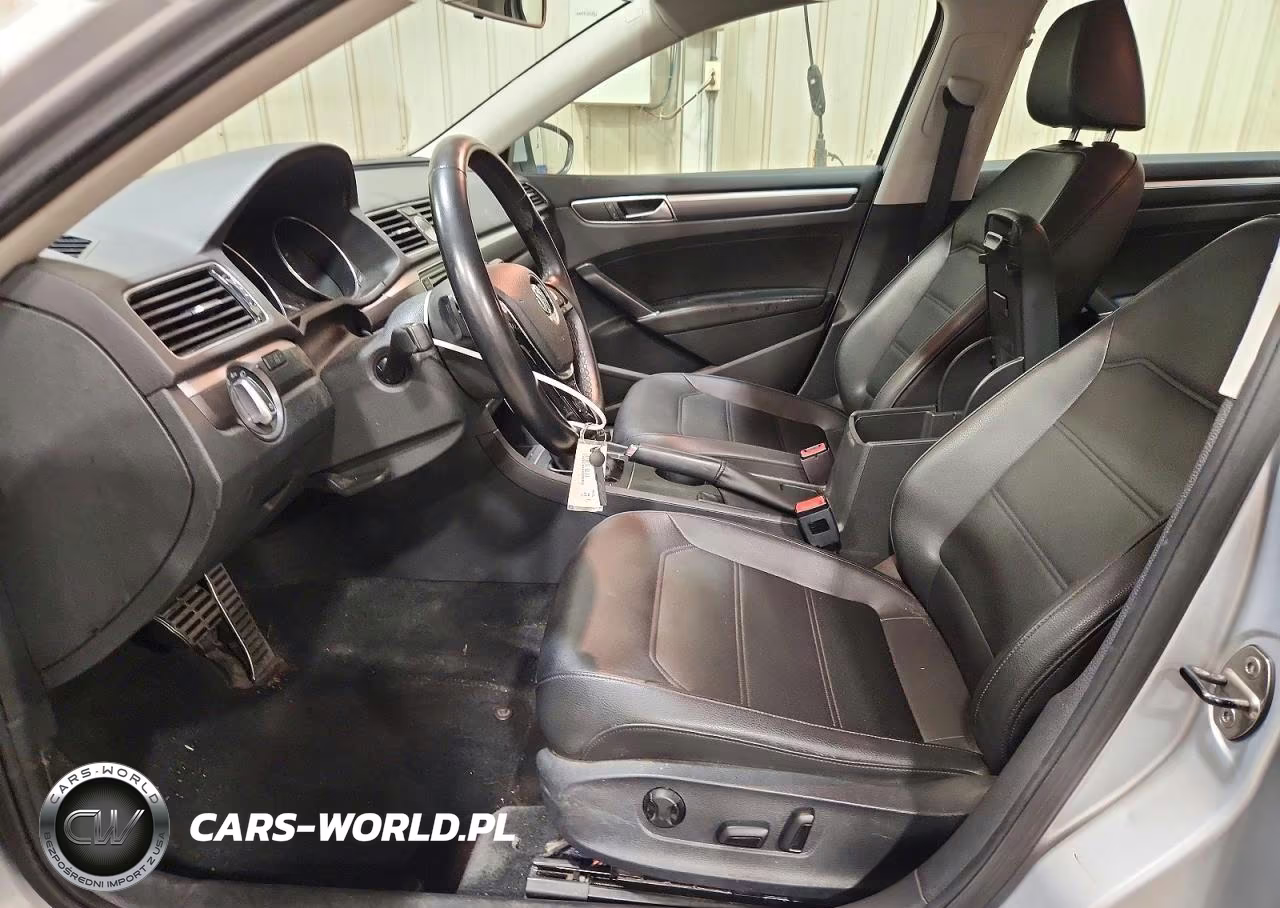 2017 Volkswagen Passat R-Line VIN:1VWDT7A3XHC005420 - 7
