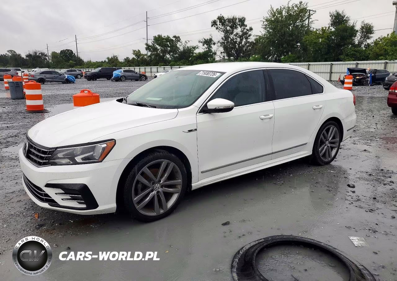 2017 Volkswagen Passat R-Line