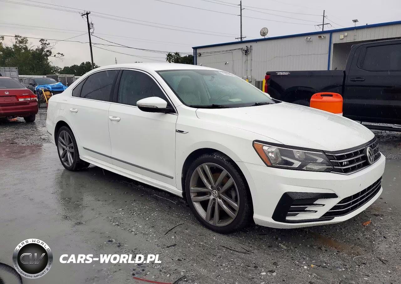 2017 Volkswagen Passat R-Line VIN:1VWDT7A34HC048313 - 4