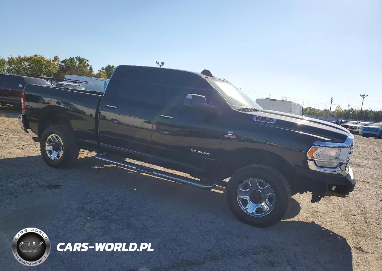 2019 Ram 2500 Big Horn VIN:3C6UR5DL5KG631082 - 4