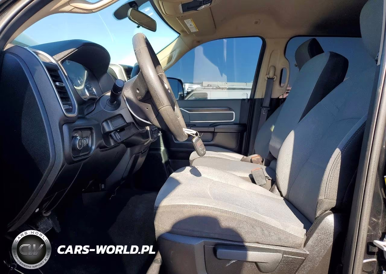 2019 Ram 2500 Big Horn VIN:3C6UR5DL5KG631082 - 7
