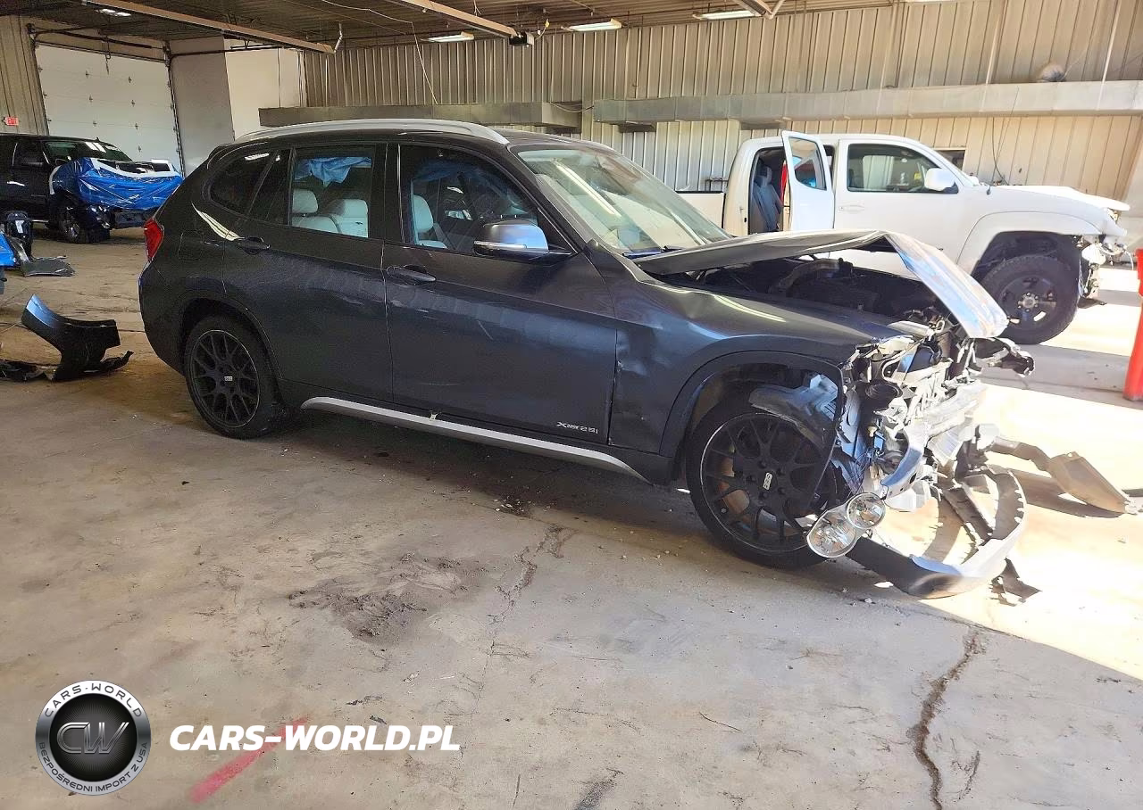 2013 BMW X1 xDrive28I VIN:WBAVL1C5XDVR86511 - 4