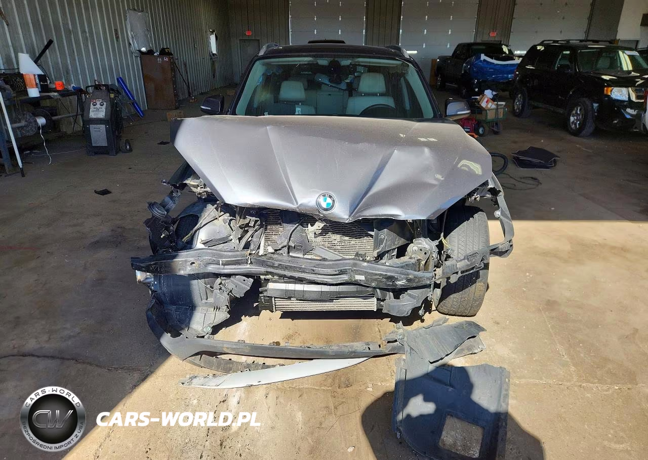 2013 BMW X1 xDrive28I VIN:WBAVL1C5XDVR86511 - 5